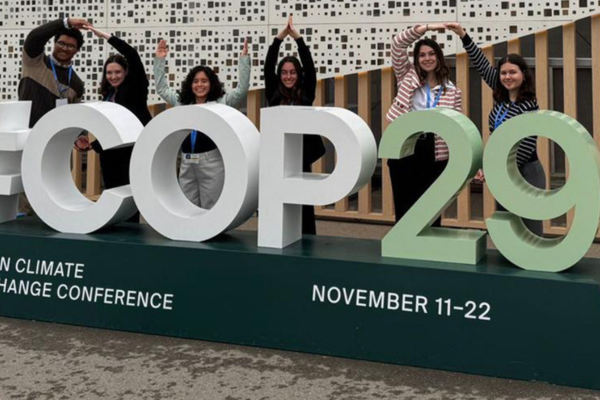 Students arrive at COP29